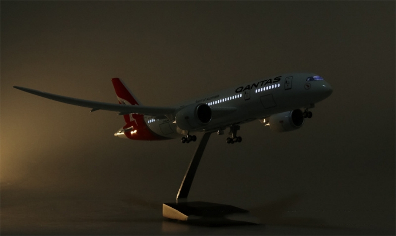 1/130 Scale B787 Aircraft Mode - Decor Lighting Australia recensione e prezzo