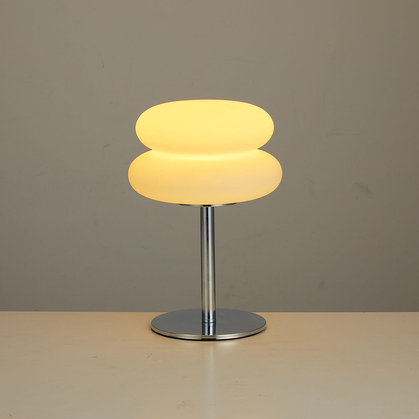 Bauhaus  table lamp plastic la - Mushroom Table Lamp recensione e prezzo