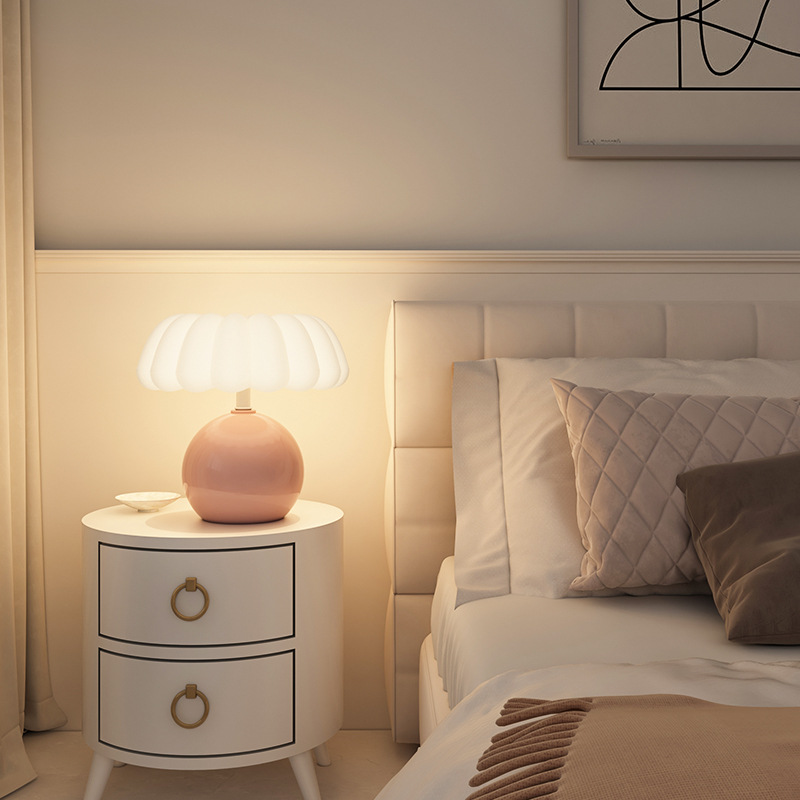 Cream Style Bedside Table Lamp - Mushroom Table Lamp recensione e prezzo