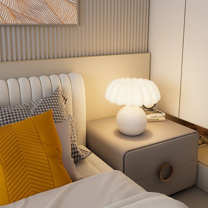 Cream Style Bedside Table Lamp - Mushroom Table Lamp recensione e prezzo