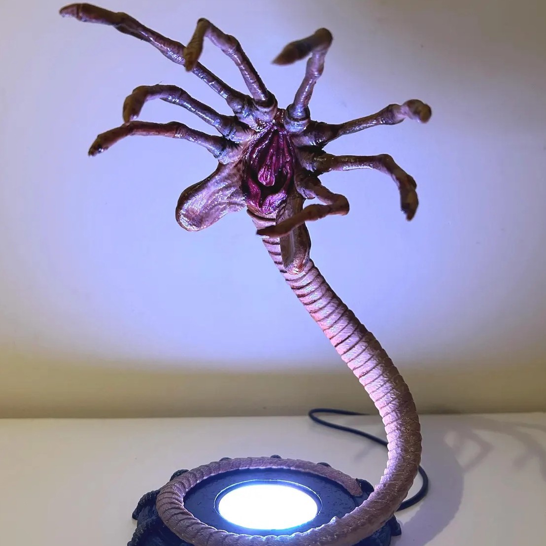 Alien Facehugger Lamp Nightlig - Decor Lighting Lamps recensione e prezzo