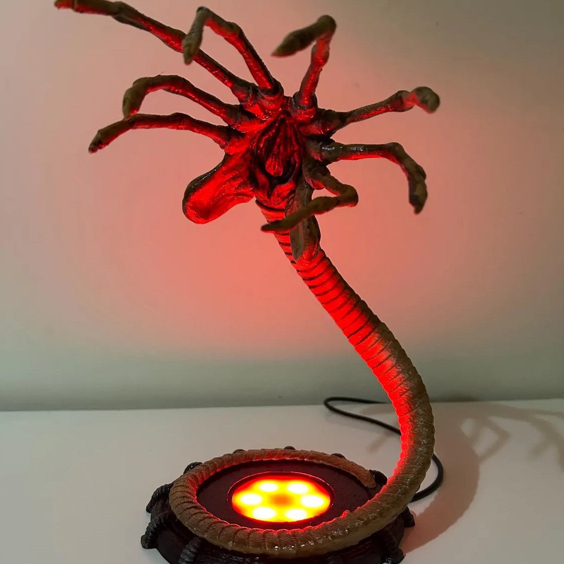 Alien Facehugger Lamp Nightlig - Decor Lighting Lamps recensione e prezzo